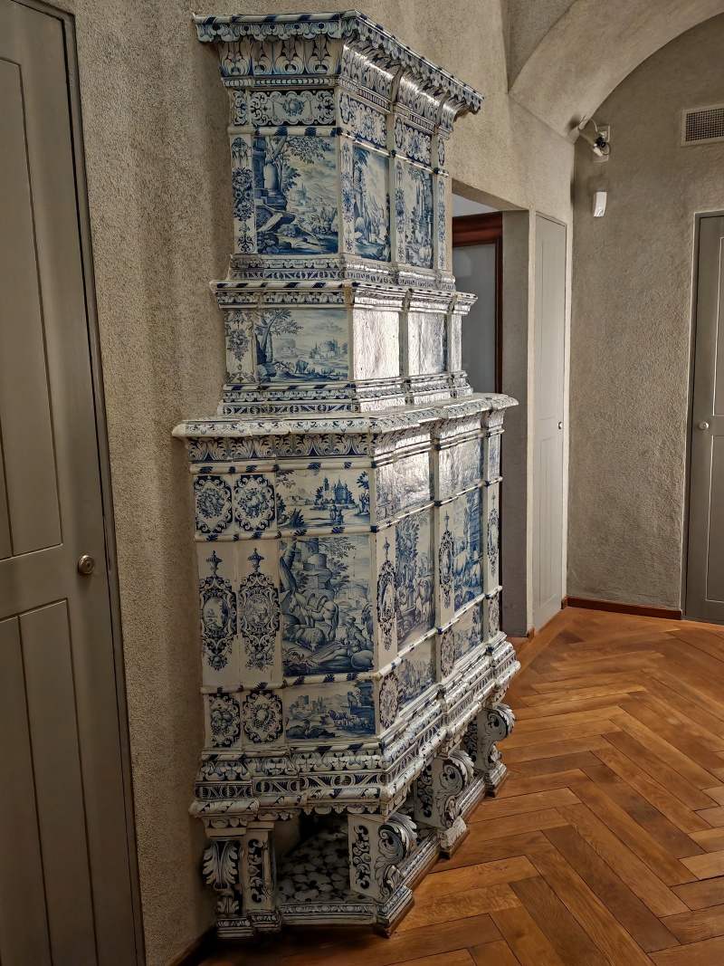 Landesmuseum - idem do veže