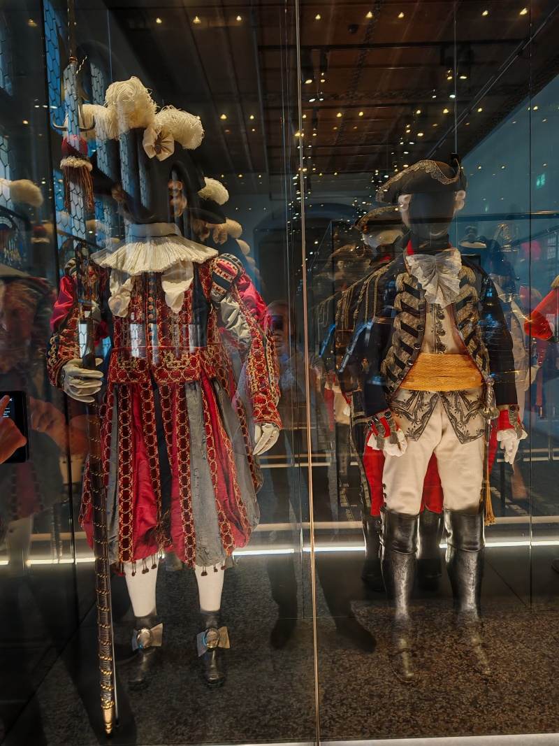 Landesmuseum - dobové vojenské uniformy