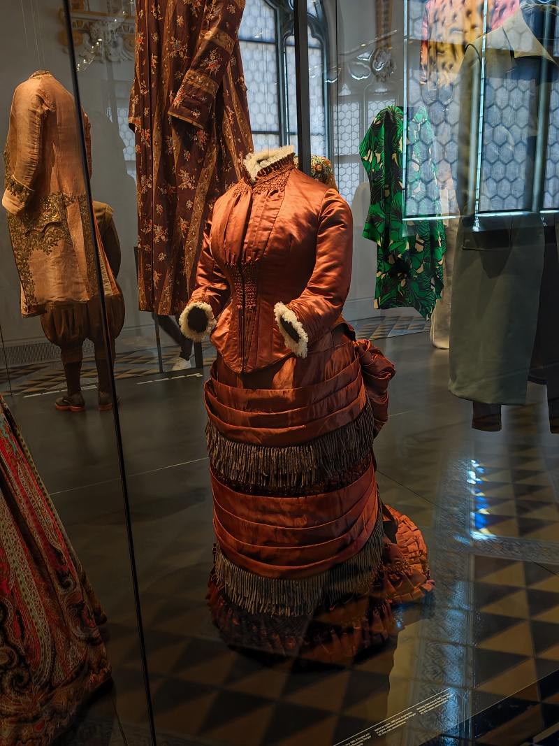 Landesmuseum - dobové kostýmy v hornej kaplnke