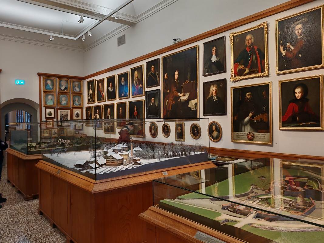 Landesmuseum - umelecké zbierky