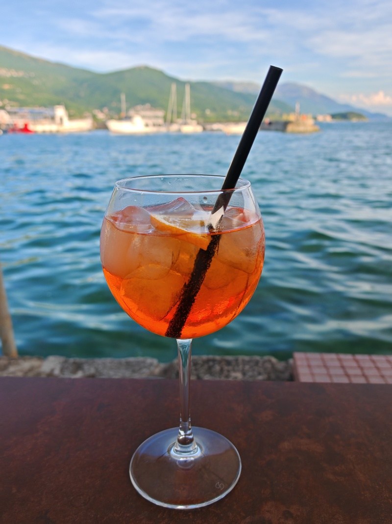 ... a vychutnali si aperol spritz :D