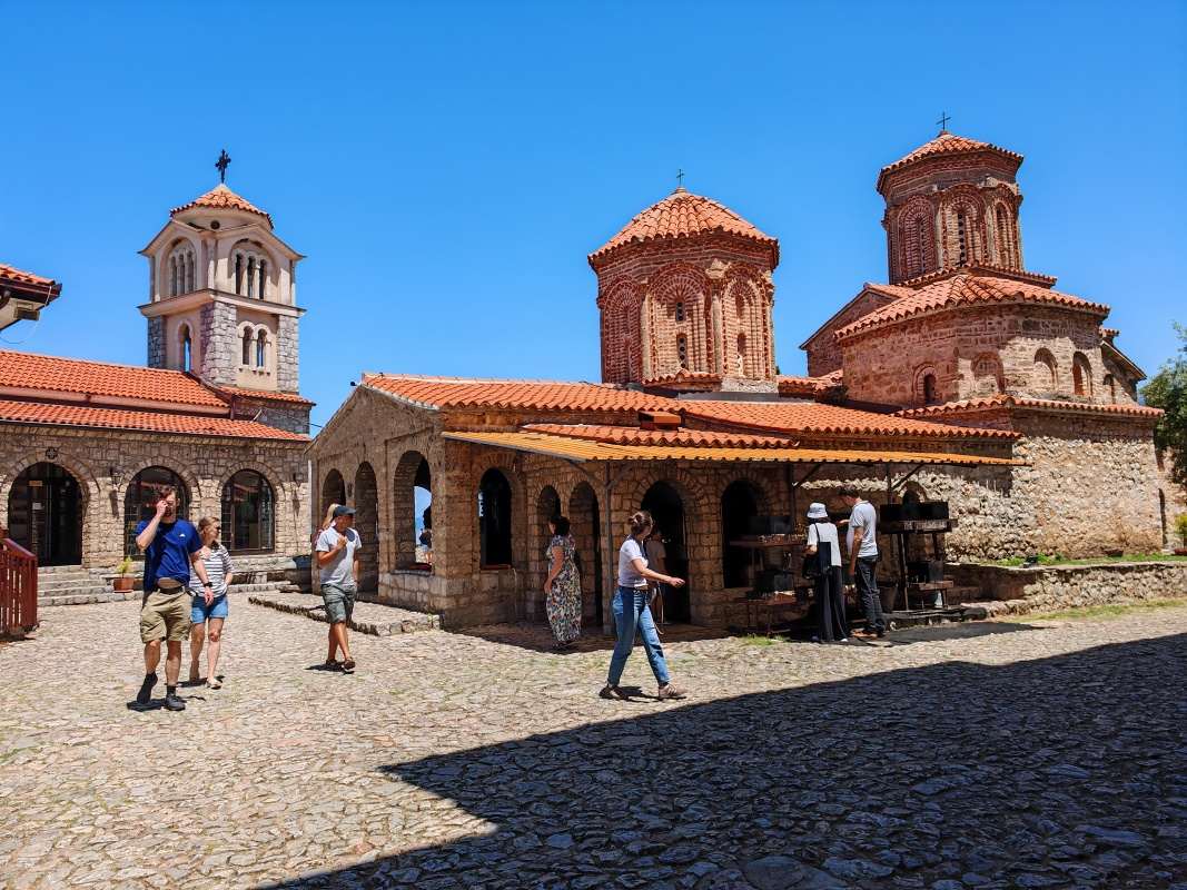 Kláštor sv. Nauma, starý kostol