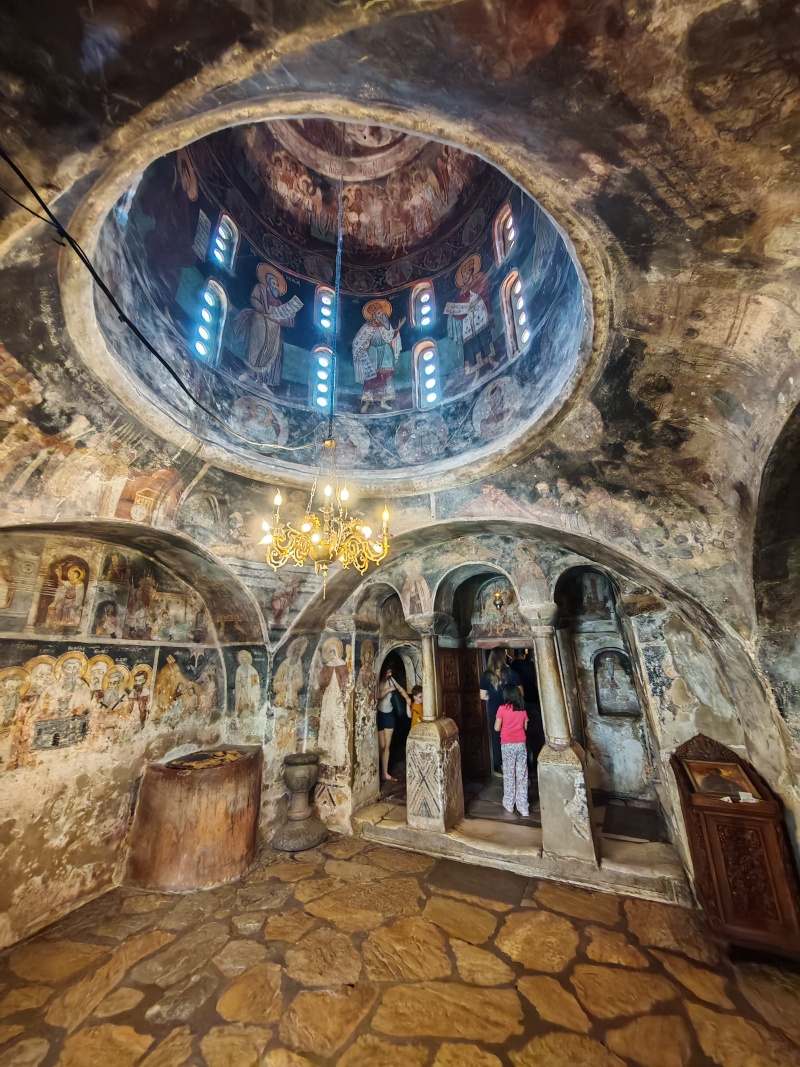 Kláštor sv. Nauma, starý kostol