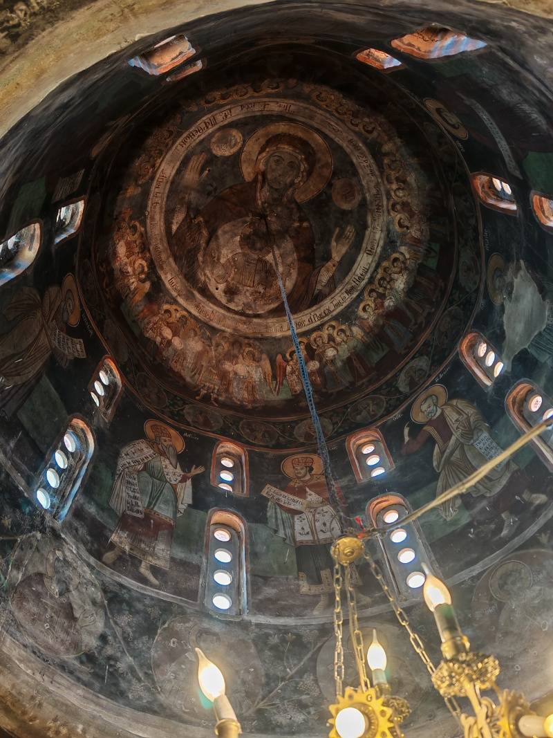 Kláštor sv. Nauma, starý kostol