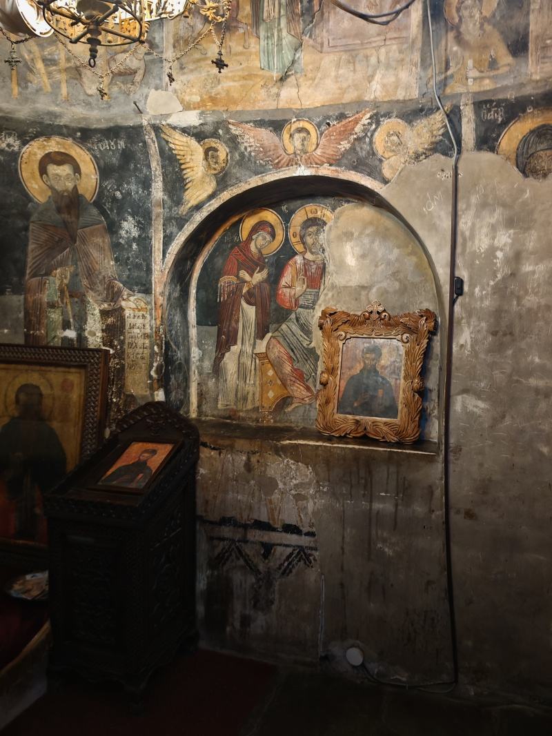 Kláštor sv. Nauma, starý kostol, hrobka sv. Nauma