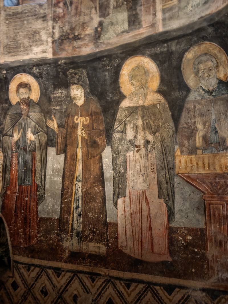 Kláštor sv. Nauma, starý kostol, hrobka sv. Nauma