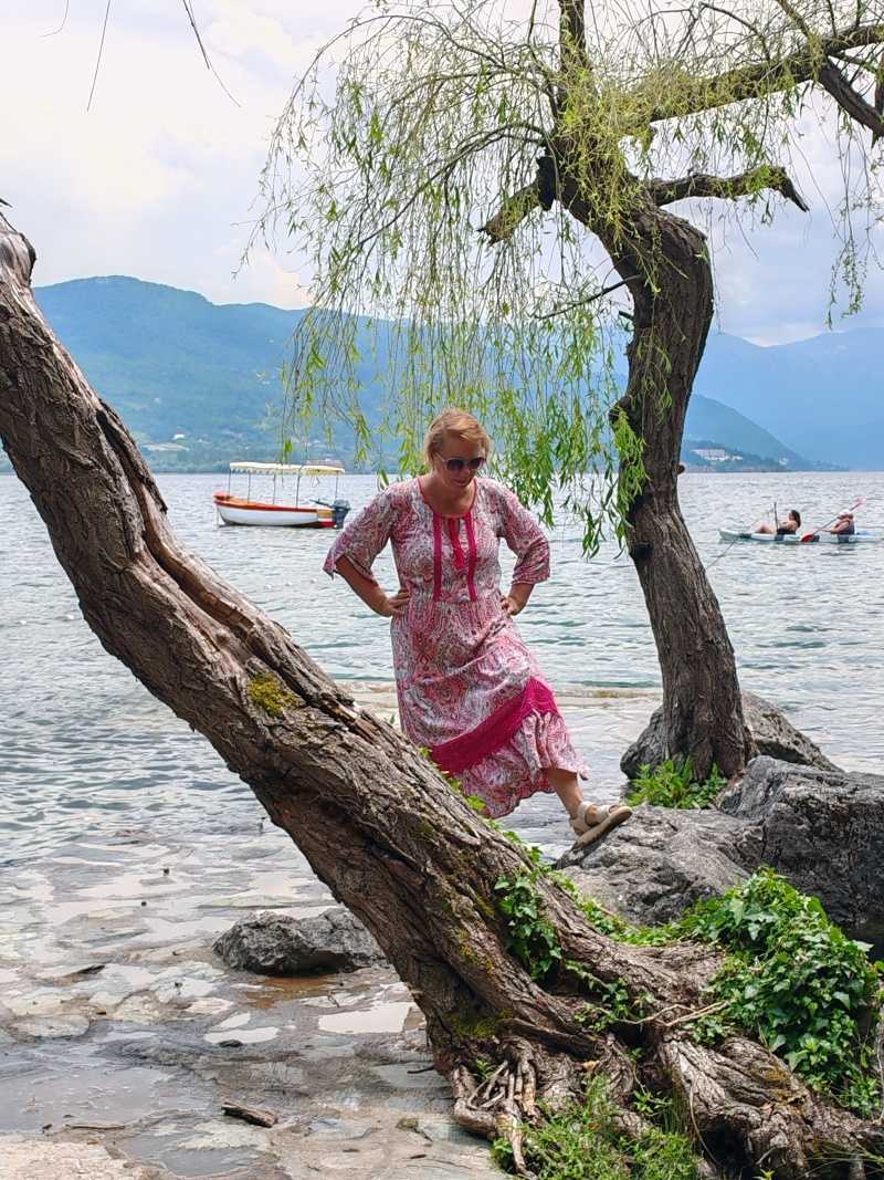 Pobrežím ku Kostolu sv. Sofie