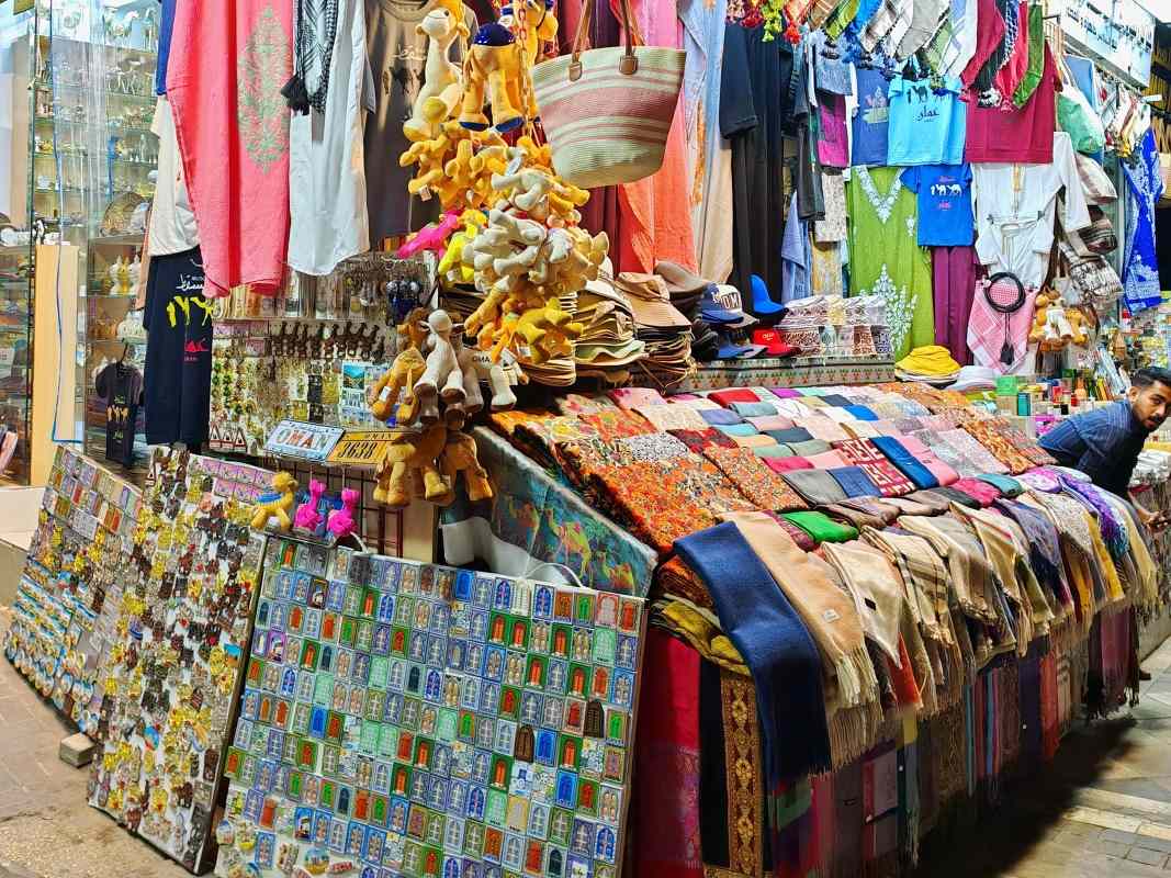 Trh, Mutrah Souq