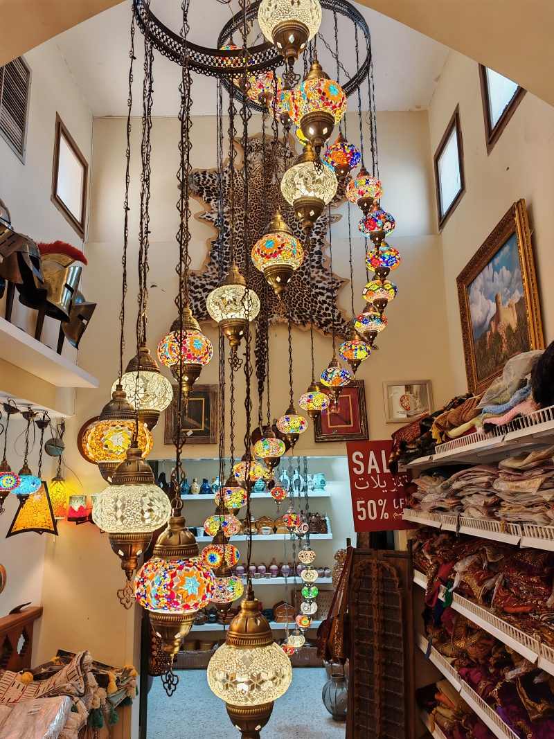 Nizwa Souq, obchod suvenírmi