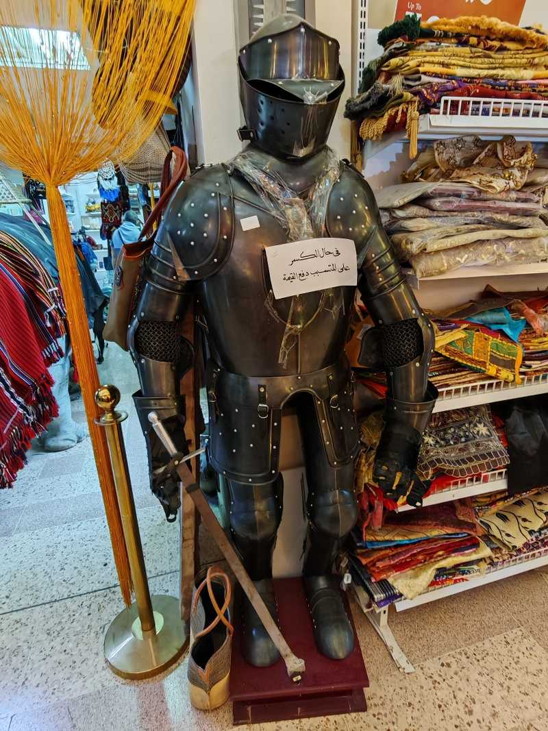 Nizwa Souq, obchod suvenírmi