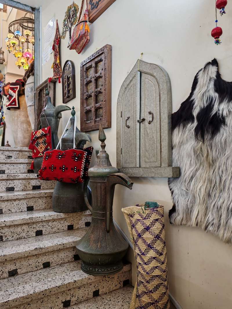 Nizwa Souq, obchod suvenírmi