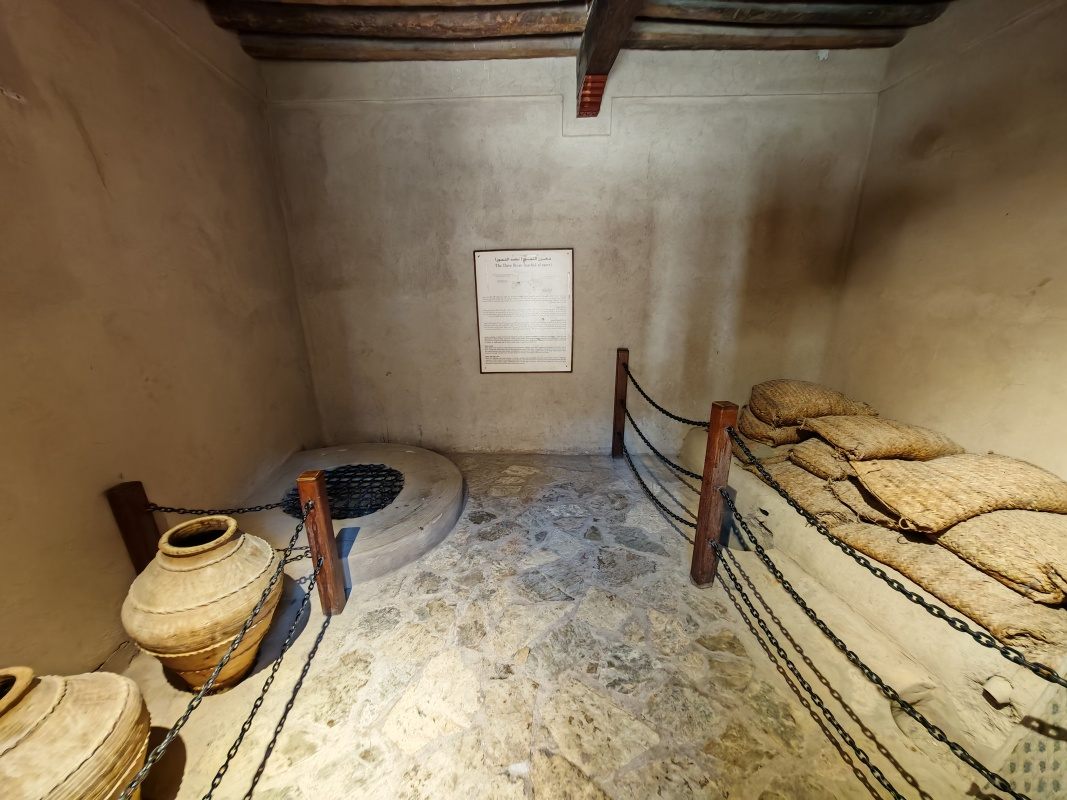 Nizwa Fort, sklad ďatlí