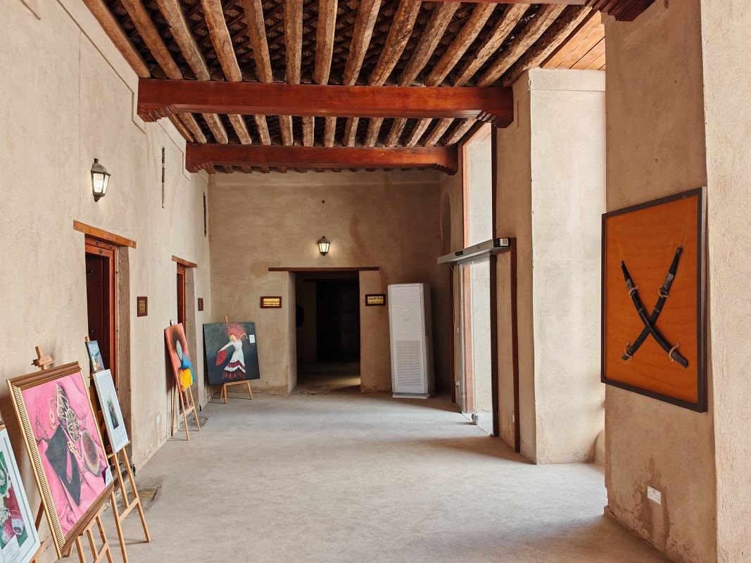 Nizwa Fort, návštevné miestnosti, dnes slúžia študentom