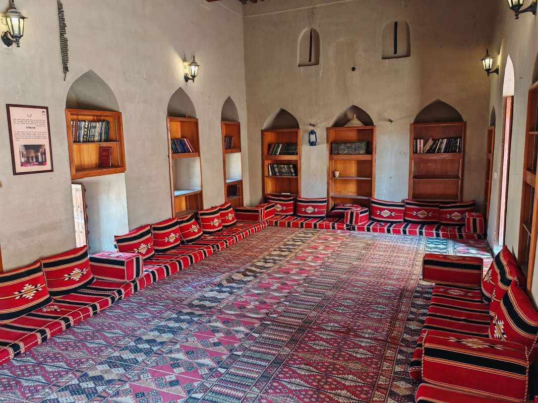 Nizwa Fort, knižníca, prijímacia izba pe návštevy imáma