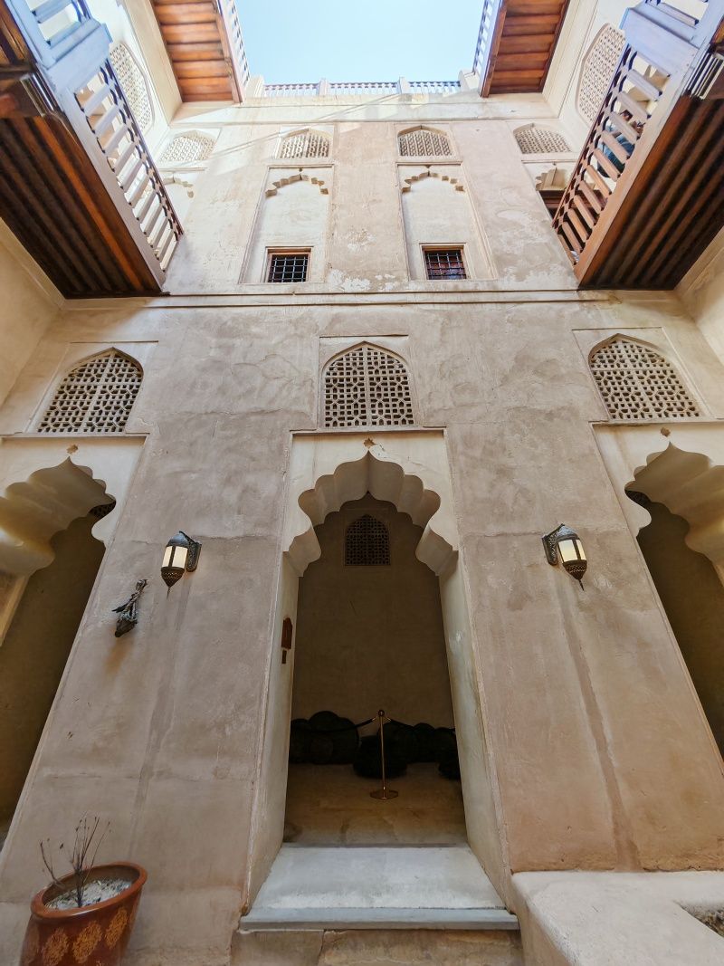 Jabreen Castle, nádvorie s kuchyňou
