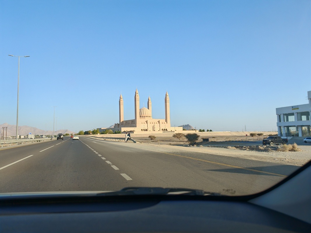 Cesta z Jabreen Castle do Birkat Al Mouz