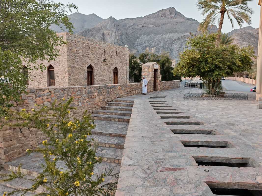 Birkat Al Mouz, falaj