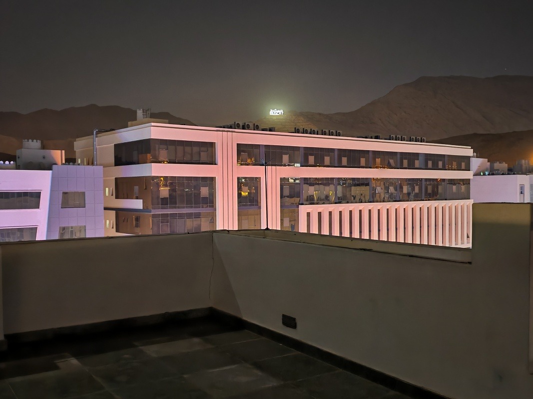 Svietiaci Muscat na ceste do Al Amarat cez hory