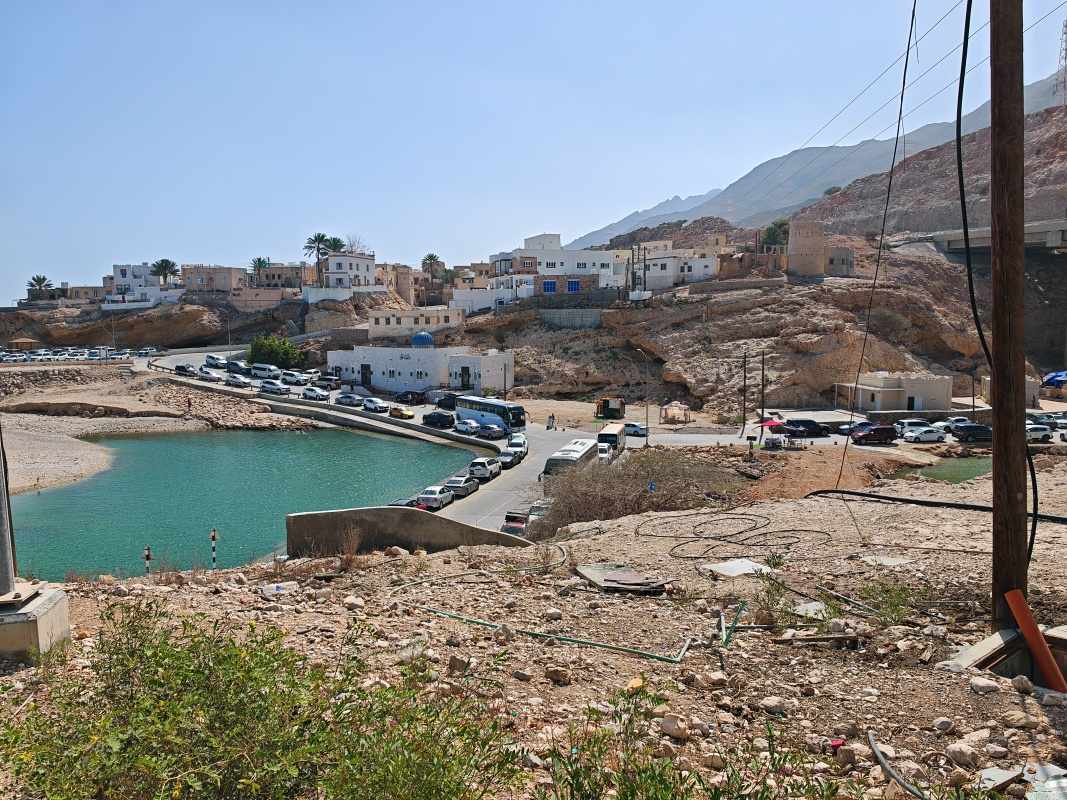 Wadi Shab, zaparkované