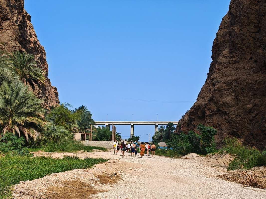 14:20, Wadi Shab